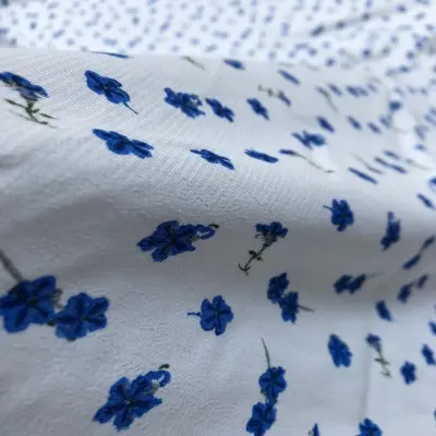Viskon Kumaş, Elbiselik, Doğal 145cm Çift En - Küçük Mavi Çiçekler